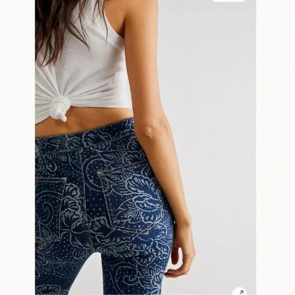 Free People Printed Crop Flare Jeans High Rise Denim Ankle Blue We The Free - Picture 5 of 17